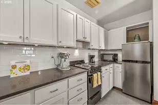 1937 NW Johnson St, Portland, OR 97209 - Photo 13