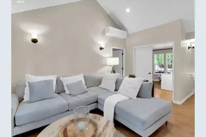 8425 SW Curry Dr, Wilsonville, OR 97070 - Photo 11