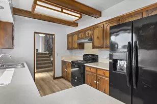 1707 SE Brookwood Ave, Hillsboro, OR 97123 - Photo 7