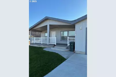 3108 SW River View Dr, Pendleton, OR 97801 - Photo 1