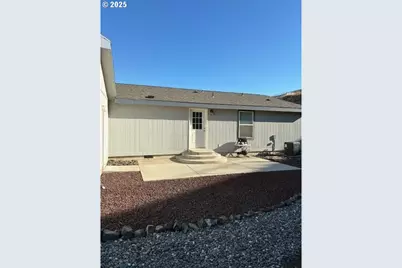 3108 SW River View Dr, Pendleton, OR 97801 - Photo 33