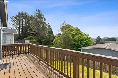 1754 NE 13th St, Lincoln City, OR 97367 - Photo 27