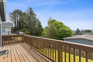 1754 NE 13th St, Lincoln City, OR 97367 - Photo 27