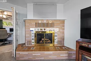 374 W Lexington Ave, Astoria, OR 97103 - Photo 9