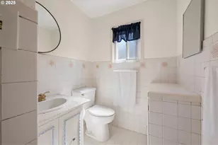 374 W Lexington Ave, Astoria, OR 97103 - Photo 17