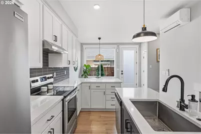 6224 NE 11th Ave, Portland, OR 97211 - Photo 11