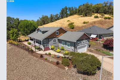 1984 NE Sunset Loop Dr, Roseburg, OR 97470 - Photo 1