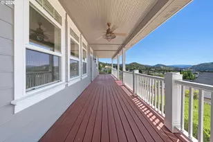 1984 NE Sunset Loop Dr, Roseburg, OR 97470 - Photo 5