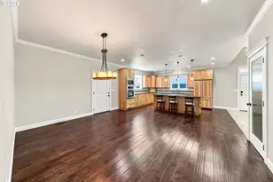 1984 NE Sunset Loop Dr, Roseburg, OR 97470 - Photo 19