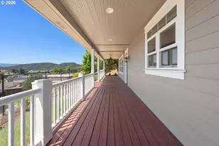 1984 NE Sunset Loop Dr, Roseburg, OR 97470 - Photo 7