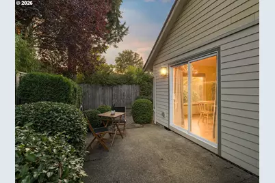 19325 SW Durell Ct, Beaverton, OR 97003 - Photo 9