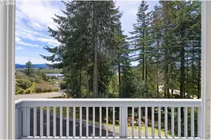 601 Telegraph Dr, Coos Bay, OR 97420 - Photo 17