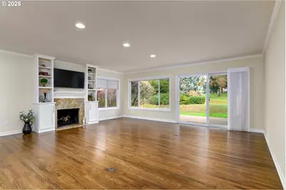 32465 SW Lake Point Ct, Wilsonville, OR 97070 - Photo 9