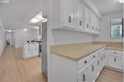 16710 SE Sunnyside Rd, Clackamas, OR 97015 - Photo 11
