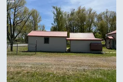 145 Green St, Paisley, OR 97636 - Photo 11
