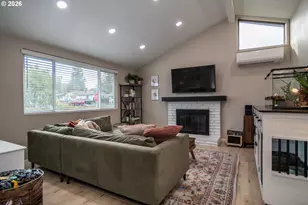 10 Carmel Ct, Roseburg, OR 97470 - Photo 3