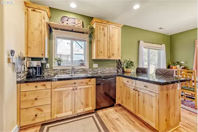 1620 N Lena Ct, Lafayette, OR 97127 - Photo 9