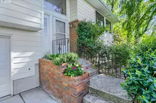 16530 NW Gillihan Rd, Portland, OR 97231 - Photo 9
