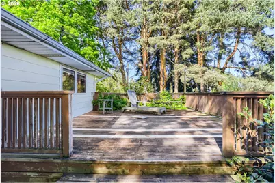 16530 NW Gillihan Rd, Portland, OR 97231 - Photo 17