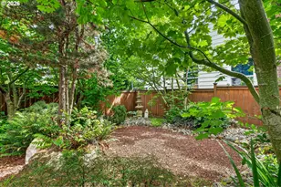 3607 NE Liberty St, Portland, OR 97211 - Photo 5