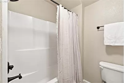 2178 Meridian Dr, Woodburn, OR 97071 - Photo 35