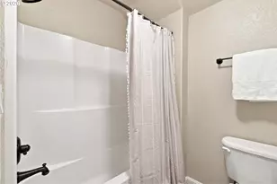 2178 Meridian Dr, Woodburn, OR 97071 - Photo 35