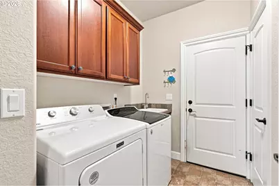 2178 Meridian Dr, Woodburn, OR 97071 - Photo 27