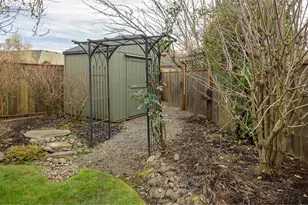 817 River Knoll Way, Springfield, OR 97477 - Photo 29