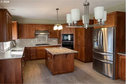 817 River Knoll Way, Springfield, OR 97477 - Photo 5