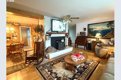 126 Woodlane Dr, Springfield, OR 97477 - Photo 5