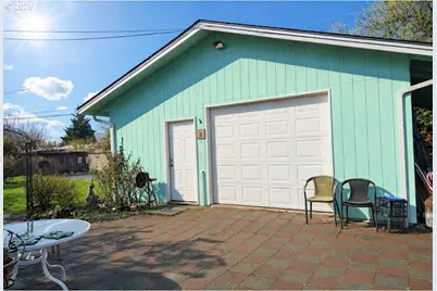 126 Woodlane Dr, Springfield, OR 97477 - Photo 21