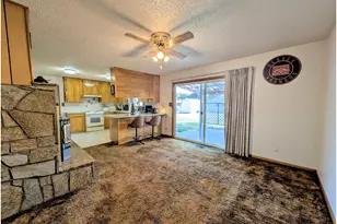 10301 Emily Dr, Island City, OR 97850 - Photo 9
