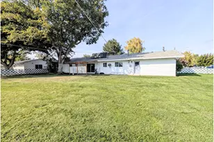 10301 Emily Dr, Island City, OR 97850 - Photo 31