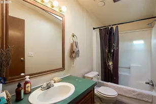 212 Court St, Enterprise, OR 97828 - Photo 15