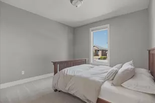 322 SE Summit View Ave, Salem, OR 97306 - Photo 23