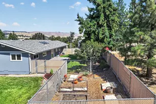5615 Wahtonka Rd, The Dalles, OR 97058 - Photo 7