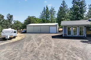 5615 Wahtonka Rd, The Dalles, OR 97058 - Photo 3