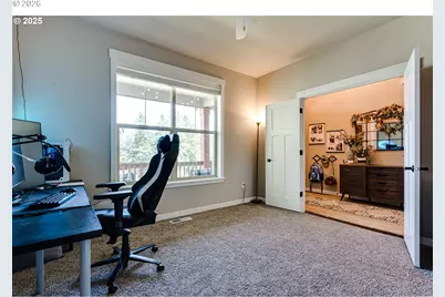 3237 Timberline Dr, Eugene, OR 97405 - Photo 9