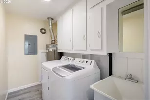 450 Hunsaker Ln, Eugene, OR 97404 - Photo 35