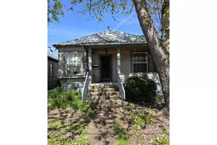 212 SE Mosher Ave, Roseburg, OR 97470 - Photo 1