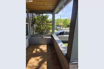 212 SE Mosher Ave, Roseburg, OR 97470 - Photo 5