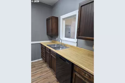 212 SE Mosher Ave, Roseburg, OR 97470 - Photo 13