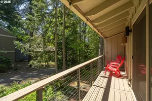 9912 SW Quail Post Rd, Portland, OR 97219 - Photo 9