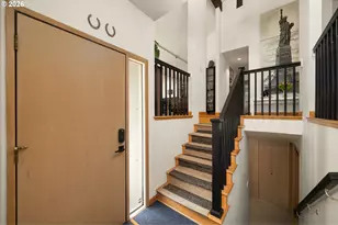 9912 SW Quail Post Rd, Portland, OR 97219 - Photo 3