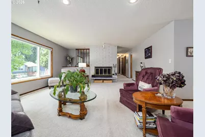 1360 Tamarisk Dr, West Linn, OR 97068 - Photo 5