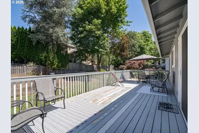 1360 Tamarisk Dr, West Linn, OR 97068 - Photo 17