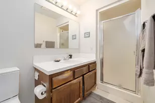 1360 Tamarisk Dr, West Linn, OR 97068 - Photo 21