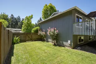 1360 Tamarisk Dr, West Linn, OR 97068 - Photo 31