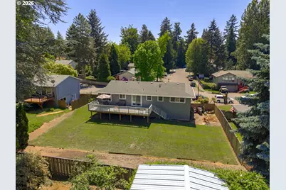 1360 Tamarisk Dr, West Linn, OR 97068 - Photo 3