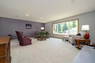 1360 Tamarisk Dr, West Linn, OR 97068 - Photo 7